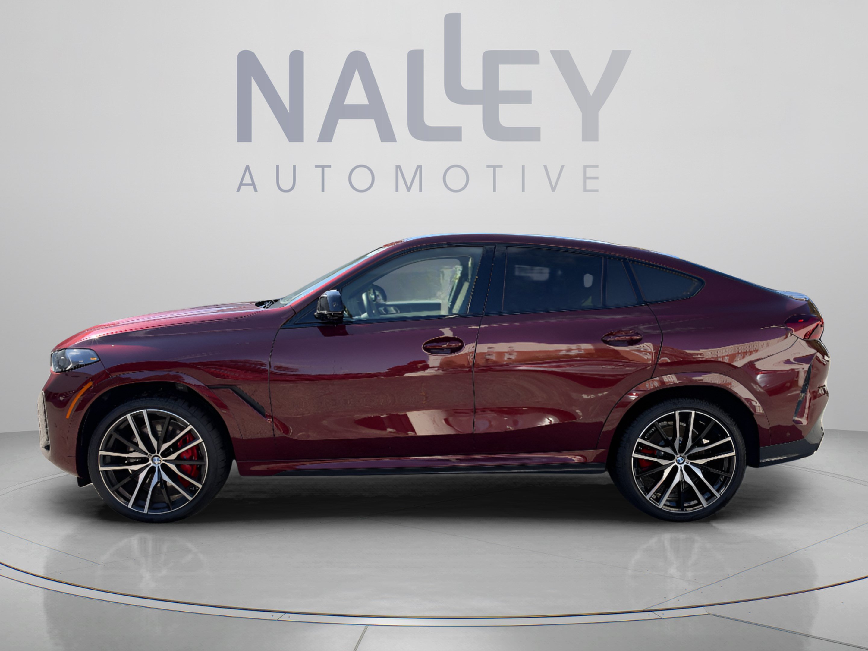 Used 2025 BMW X6 M60i AWD/4WD image 2