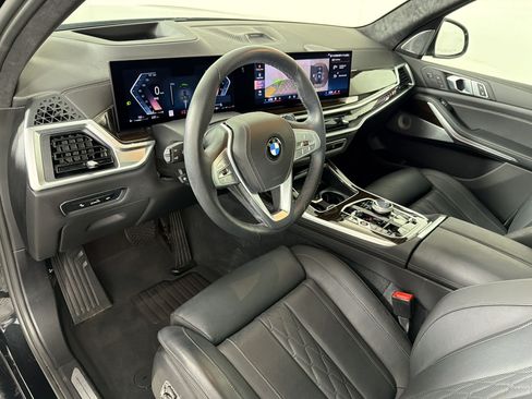 Used 2024 BMW X7 xDrive40i w/ Executive Package AWD/4WD image 4