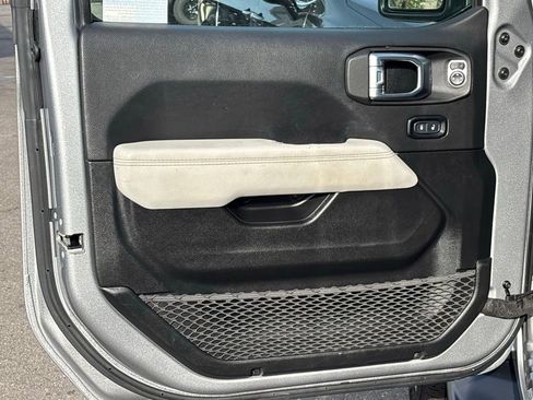 Used 2021 Jeep Wrangler Unlimited Sahara image 11