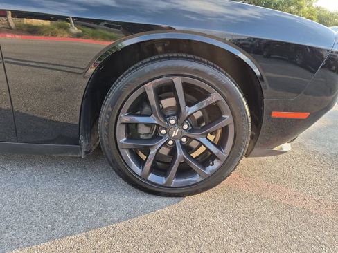 Used 2020 Dodge Challenger SXT w/ Driver Convenience Group RWD image 17