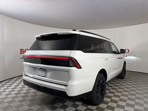 New 2025 Lincoln Navigator Reserve w/ Jet Appearance Package image 7