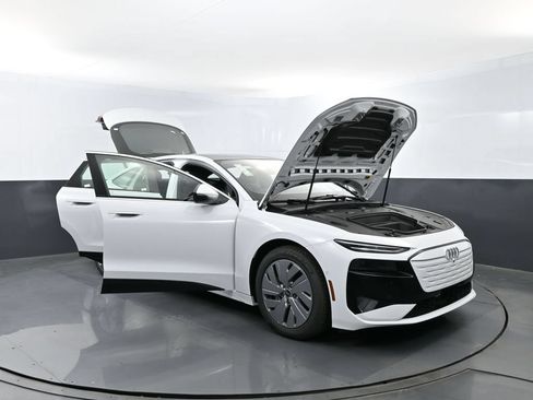 New 2025 Audi A6 e-tron Premium AWD/4WD image 27