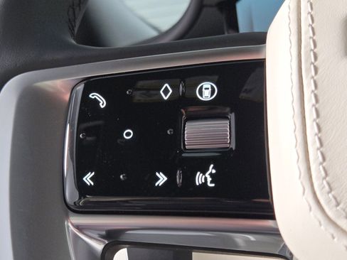 New 2026 Land Rover Range Rover Autobiography AWD/4WD image 24
