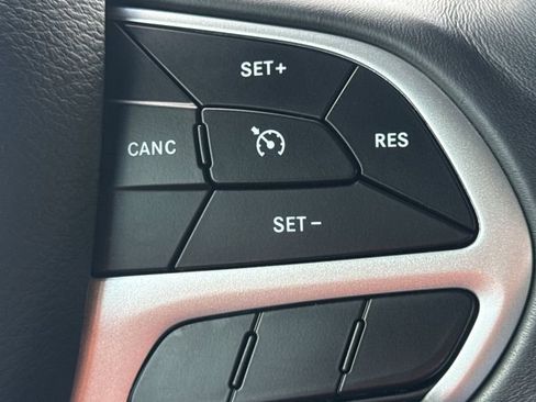 Used 2018 Dodge Challenger SXT Plus RWD image 33