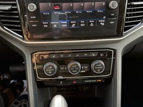 Certified 2022 Volkswagen Atlas SE image 25