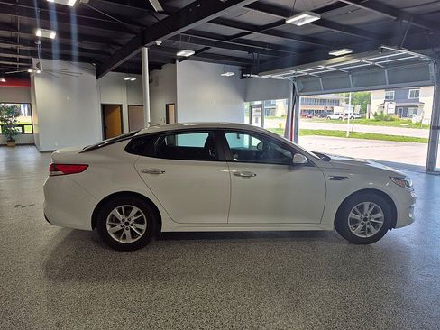 Used 2018 Kia Optima LX FWD image 6