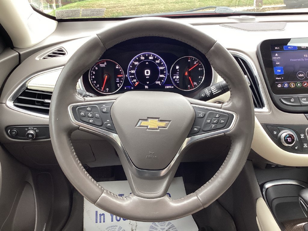 Used 2022 Chevrolet Malibu Premier FWD image 16