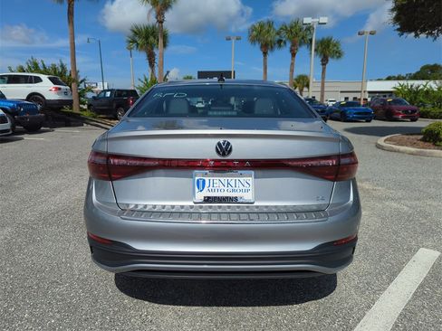 New 2025 Volkswagen Jetta SE image 6