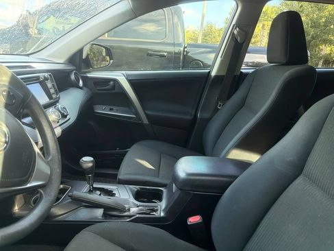 Used 2016 Toyota RAV4 LE FWD image 7