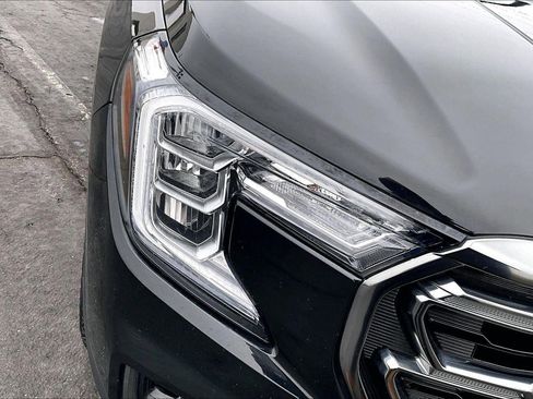 Used 2023 GMC Terrain AT4 image 27