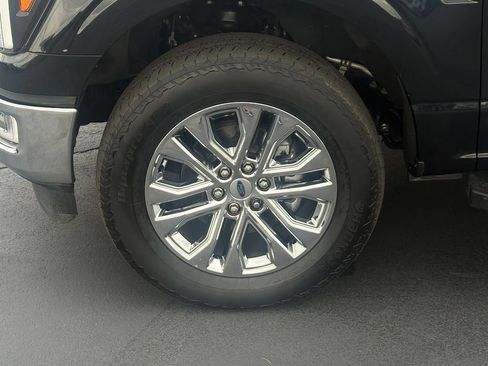 Used 2024 Ford F150 Lariat w/ Tow/Haul Package AWD/4WD image 9