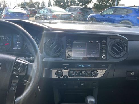 Used 2022 Toyota Tacoma SR image 9