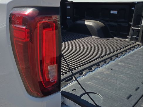 Used 2025 GMC Sierra 1500 SLT AWD/4WD image 20