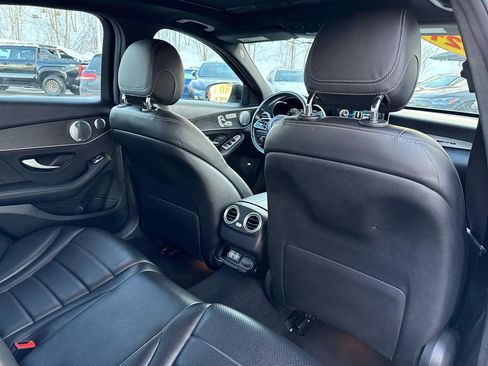 Used 2021 Mercedes-Benz C 300 4MATIC Sedan image 32
