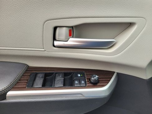 Used 2021 Toyota Sienna XLE image 27