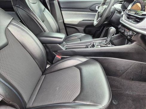 Used 2023 Jeep Compass Latitude w/ Sun and Sound Group AWD/4WD image 21