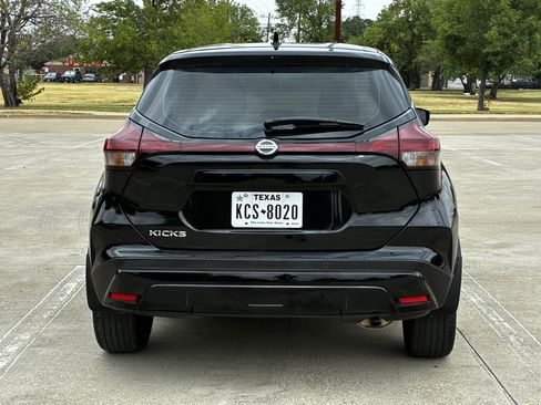 Used 2021 Nissan Kicks S FWD image 15