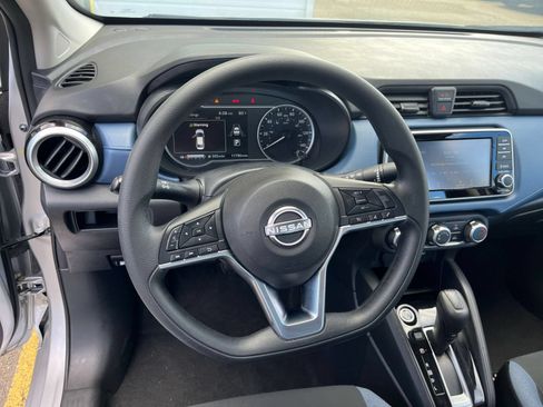 Used 2025 Nissan Versa SV FWD image 35