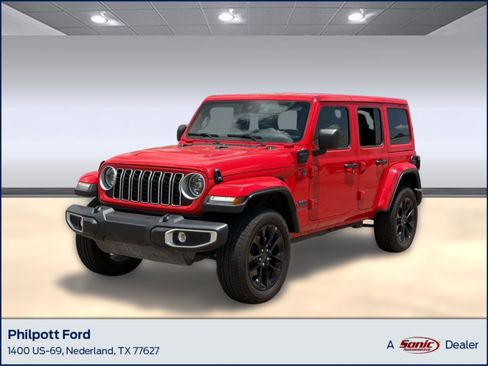 Used 2025 Jeep Wrangler Unlimited Sahara w/ Safety Group AWD/4WD image 1