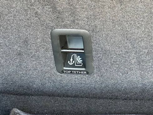 Certified 2024 Volkswagen Tiguan SE R-Line AWD/4WD image 18