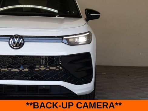 Used 2025 Volkswagen Tiguan SE R-Line AWD/4WD image 5