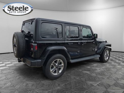 Used 2019 Jeep Wrangler Unlimited Sahara image 5