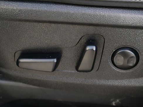 Used 2022 Kia Telluride EX w/ EX Premium Package image 18