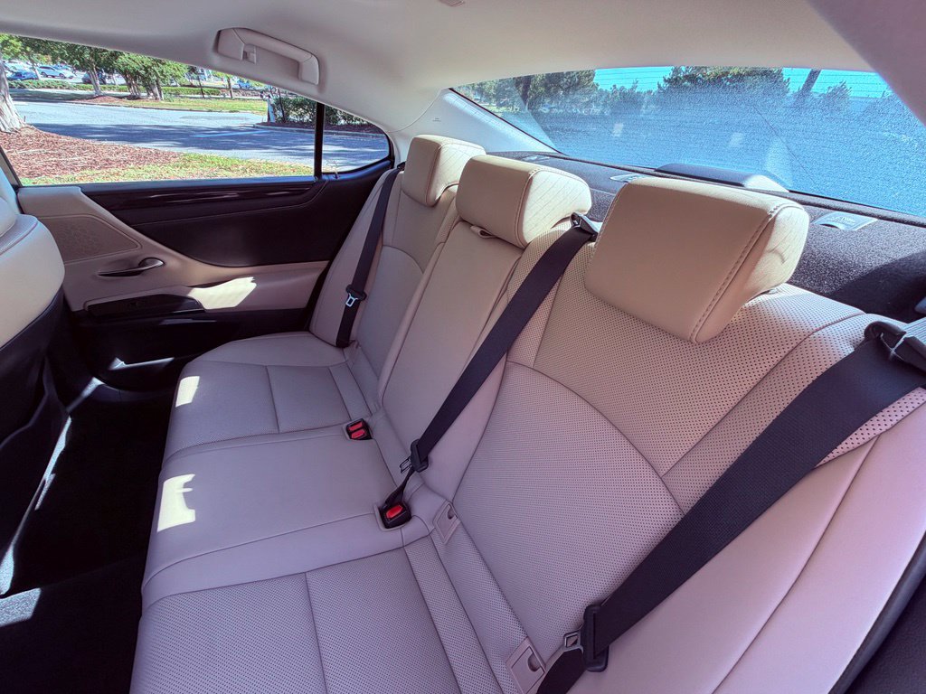Certified 2021 Lexus ES 350 w/ Premium Package FWD image 14