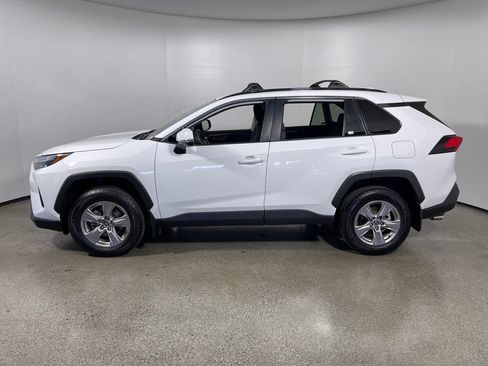 Certified 2022 Toyota RAV4 XLE FWD image 6