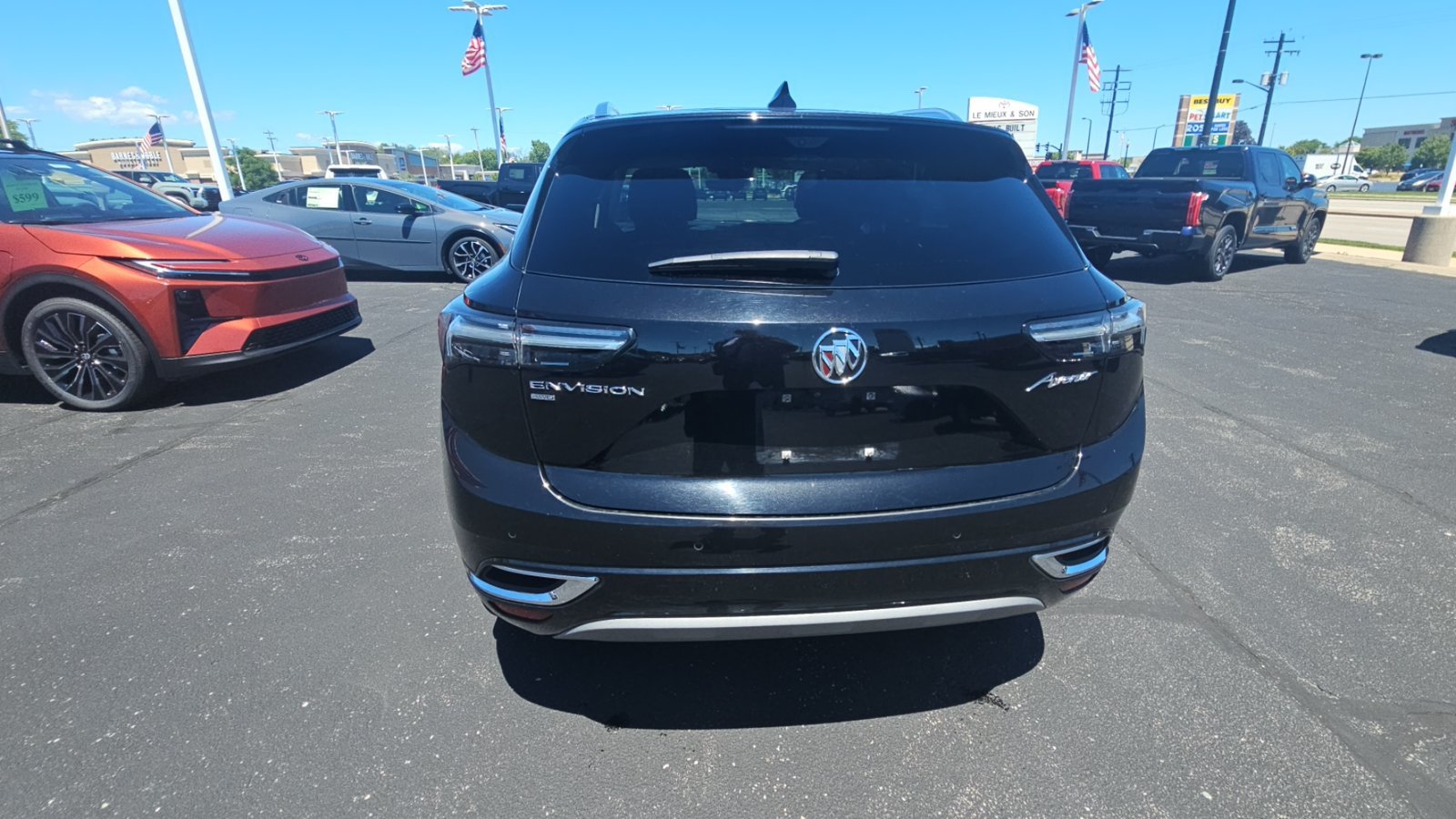 Used 2023 Buick Envision Avenir AWD/4WD image 4