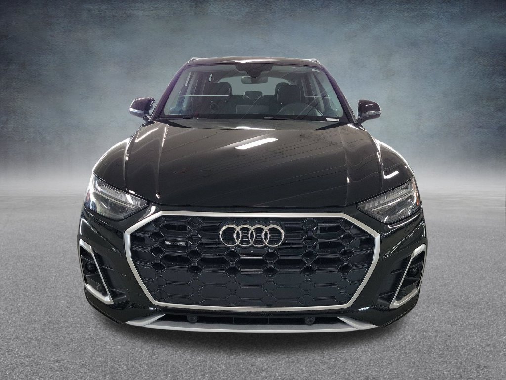Certified 2024 Audi Q5 e Prestige AWD/4WD image 3