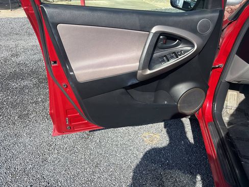 Used 2007 Toyota RAV4 4WD V6 w/ 3rd Row image 13