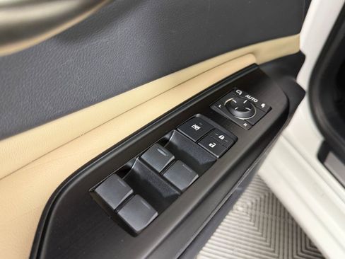 Used 2020 Lexus ES 350 Ultra Luxury w/ Accessory Package 2 image 14