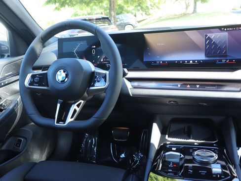 New 2027 BMW 530i w/ M Sport Package RWD image 27
