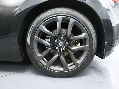 Used 2016 Nissan 370Z Coupe image 11