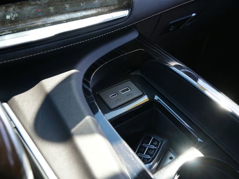 Used 2021 Cadillac Escalade Sport w/ Driver Assist Tech Package image 16