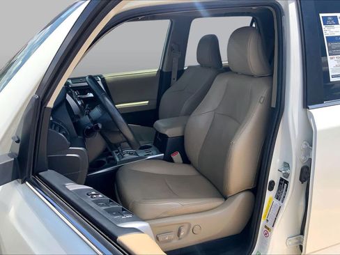 Used 2018 Toyota 4Runner Limited RWD image 8