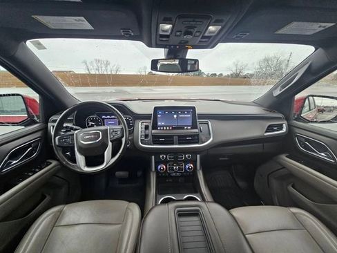 Used 2021 GMC Yukon SLT w/ SLT Luxury Plus Package image 12