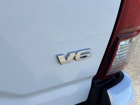 Used 2023 Toyota Tacoma SR image 15