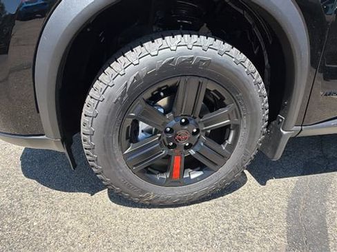 New 2026 Nissan Rogue SV AWD/4WD image 10