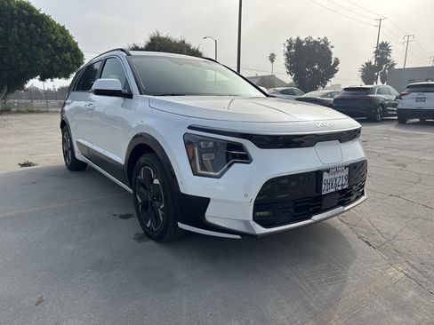 Used 2023 Kia Niro Wave image 7