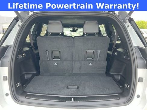 Used 2025 Jeep Grand Cherokee L Altitude image 24