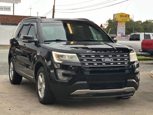 Used 2016 Ford Explorer XLT AWD/4WD image 1