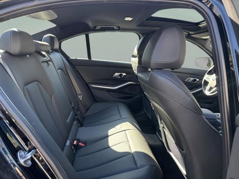 Used 2022 BMW 330i Sedan w/ Driving Assistance Package image 28