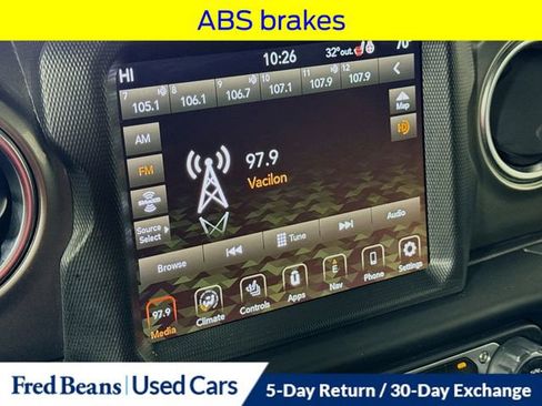 Used 2022 Jeep Wrangler Unlimited Sahara w/ Cold Weather Group image 19