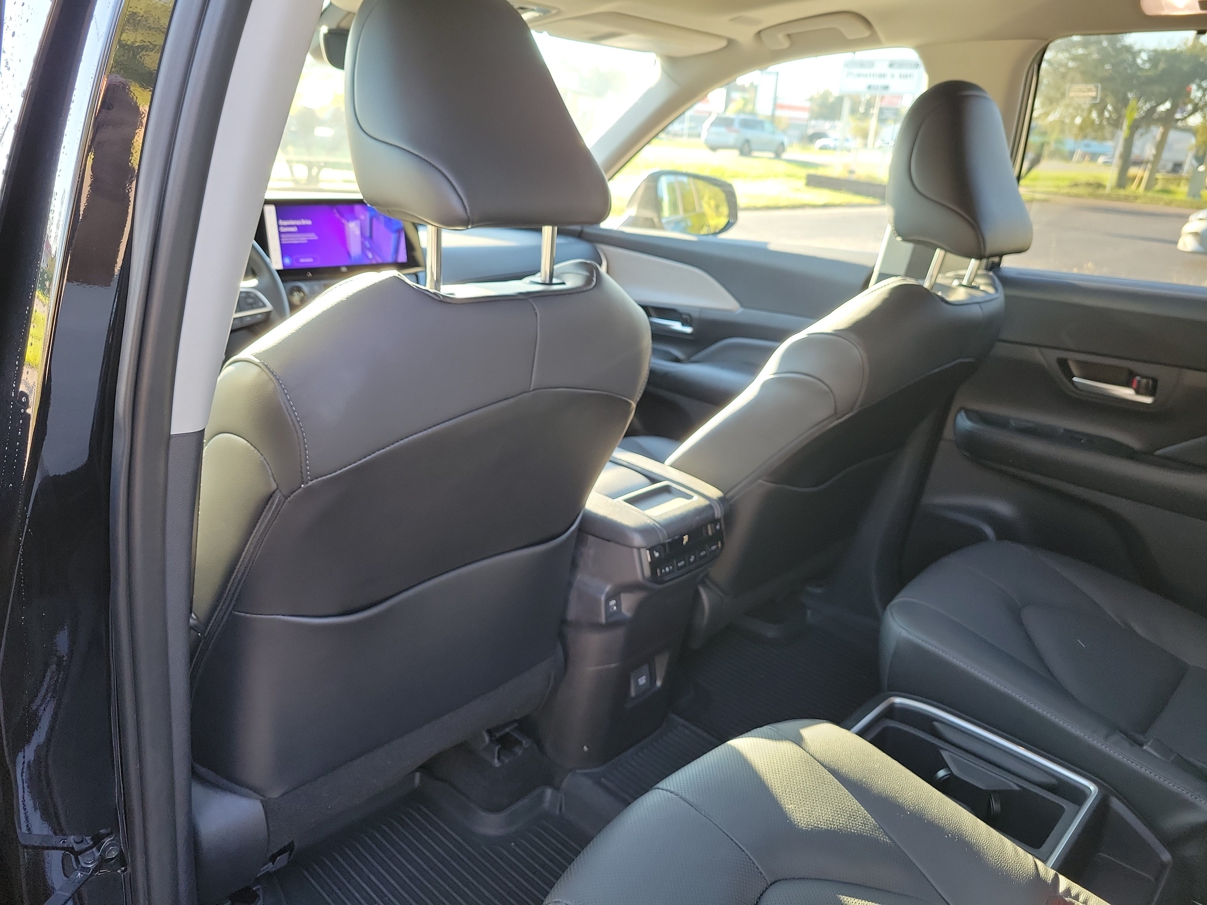 Used 2025 Toyota Grand Highlander AWD Hybrid image 17