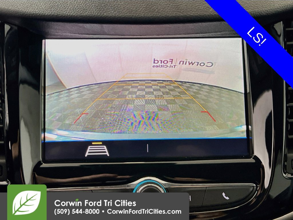 Used 2020 Chevrolet Trax LS w/ Tint and Cruise Package AWD/4WD image 19
