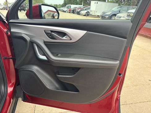 Used 2022 Chevrolet Blazer LT FWD image 17