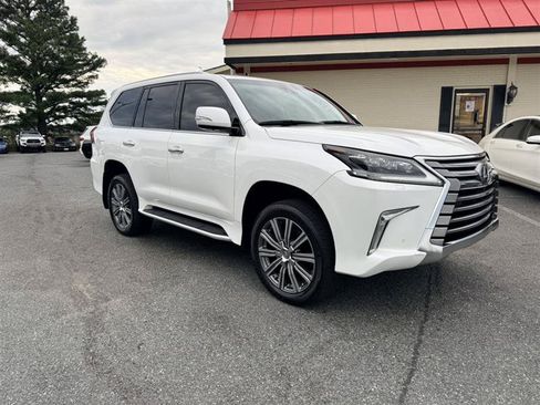 Used 2017 Lexus LX 570 4WD w/ Luxury Package image 3