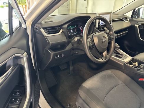 Used 2025 Toyota RAV4 XLE FWD image 6
